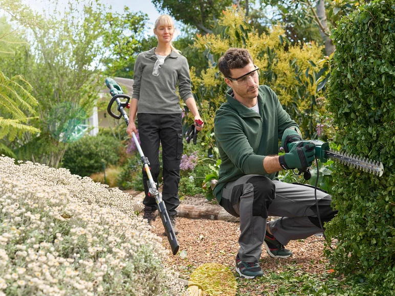 PARKSIDE® Taille-haies à manche long PHSL 710 A1. 710 W